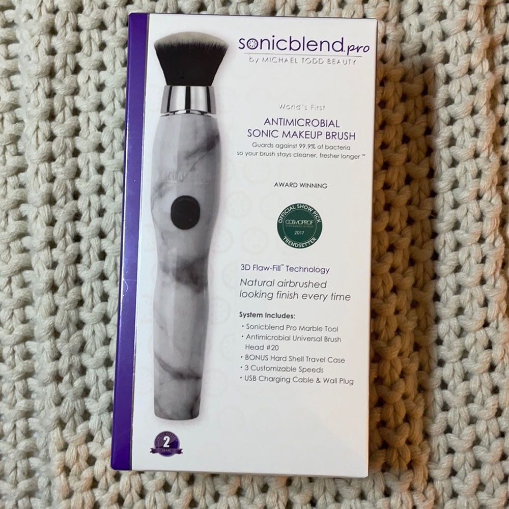 Makeup brush